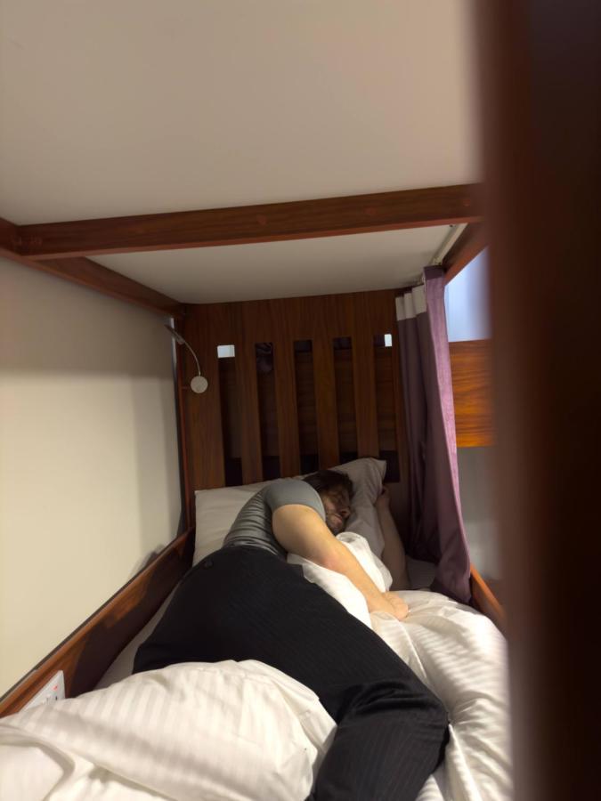 Ostello Business Backpackers Jbr Dubai Esterno foto