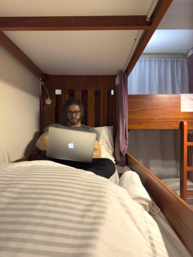 Ostello Business Backpackers Jbr Dubai Esterno foto