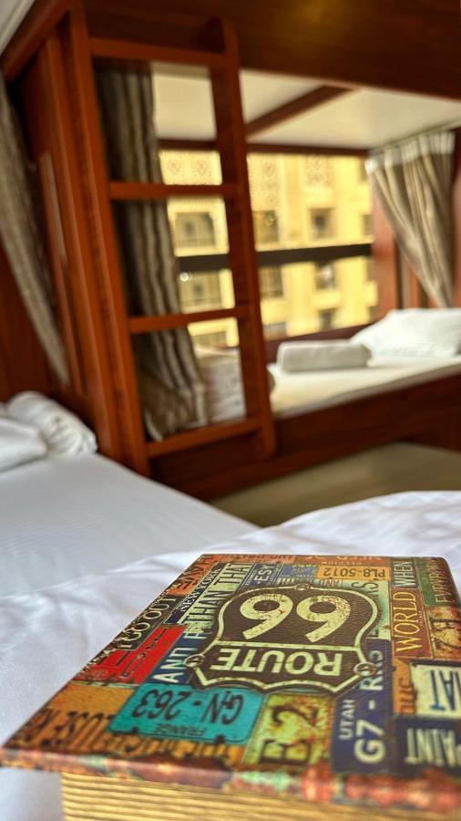 Ostello Business Backpackers Jbr Dubai Esterno foto
